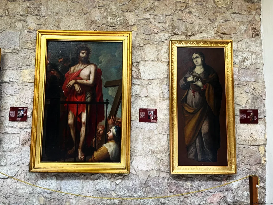 Obra religiosa que refleja el amor divino en el Museo de Arte Colonial.