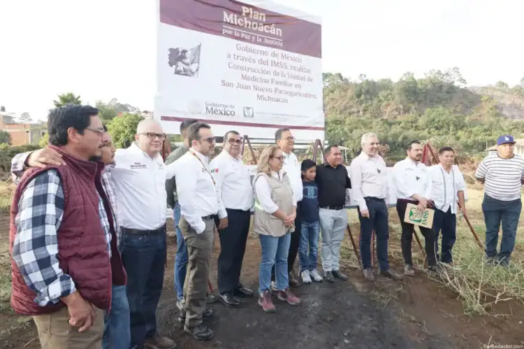 Reunión de autoridades y funcionarios en Michoacán para iniciar proyecto de salud y justicia.