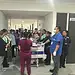 Medicos atendiendo a paciente en hospital durante emergencia sanitaria en México.