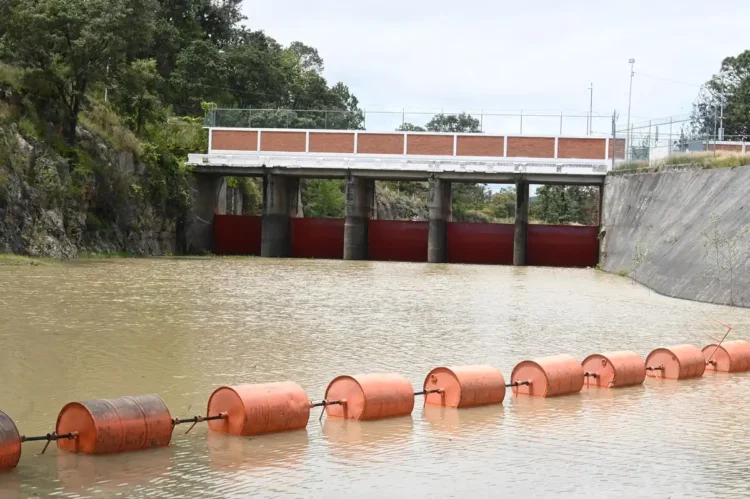 Presas de Michoacán al 75% garantizan riego agrícola y control de agua.