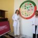 Personal médico en centro de atención psicológica en Michoacán.