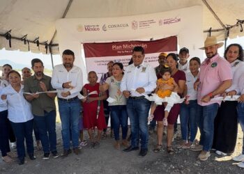 Amplían infraestructura sanitaria en Coahuayana con nuevo colector, beneficiando a casi 6 mil habitantes y promoviendo mejor.