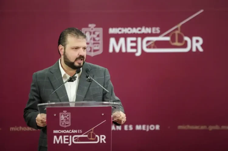 Amplia presencia en evento político en Michoacán.