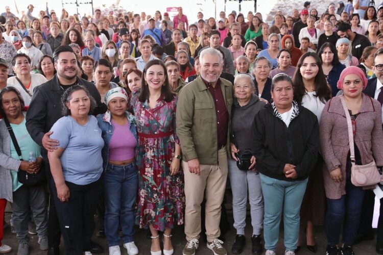 Amplia asistencia en evento que destaca avances en detección y tratamiento del cáncer en Michoacán.