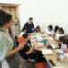 Personas Participan En Taller De Juguetes Artesanales En Zamora.