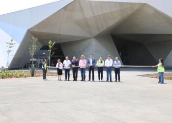 Rehabilitación del Complejo Bicentenario para convertirlo en un nuevo polo deportivo en Michoacán.