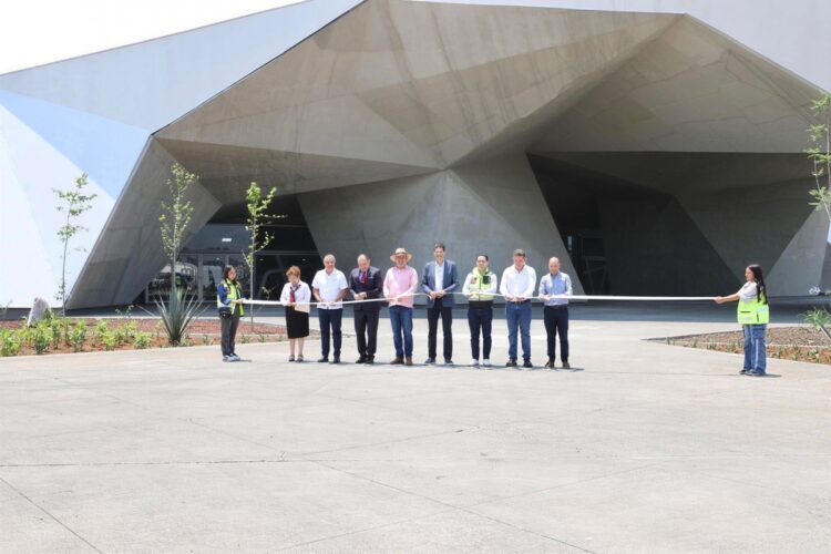 Rehabilitación del Complejo Bicentenario para convertirlo en un nuevo polo deportivo en Michoacán.