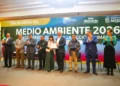 Autoridades y participantes en evento por el Día Mundial del Medio Ambiente en Michoacán, conmemorando acciones para la prote.