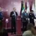 Autoridades en Michoacán anuncian operación contra crimen organizado en conferencia de prensa.