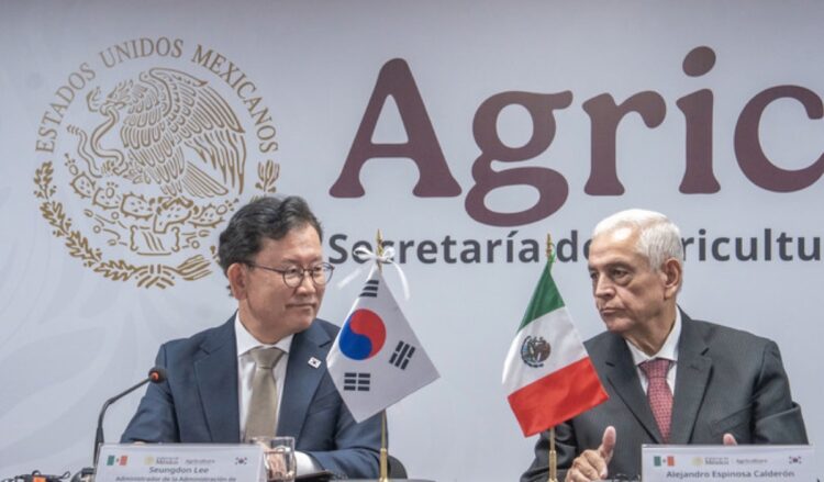 Representantes de México y Corea en reunión sobre agricultura y comercio internacional.