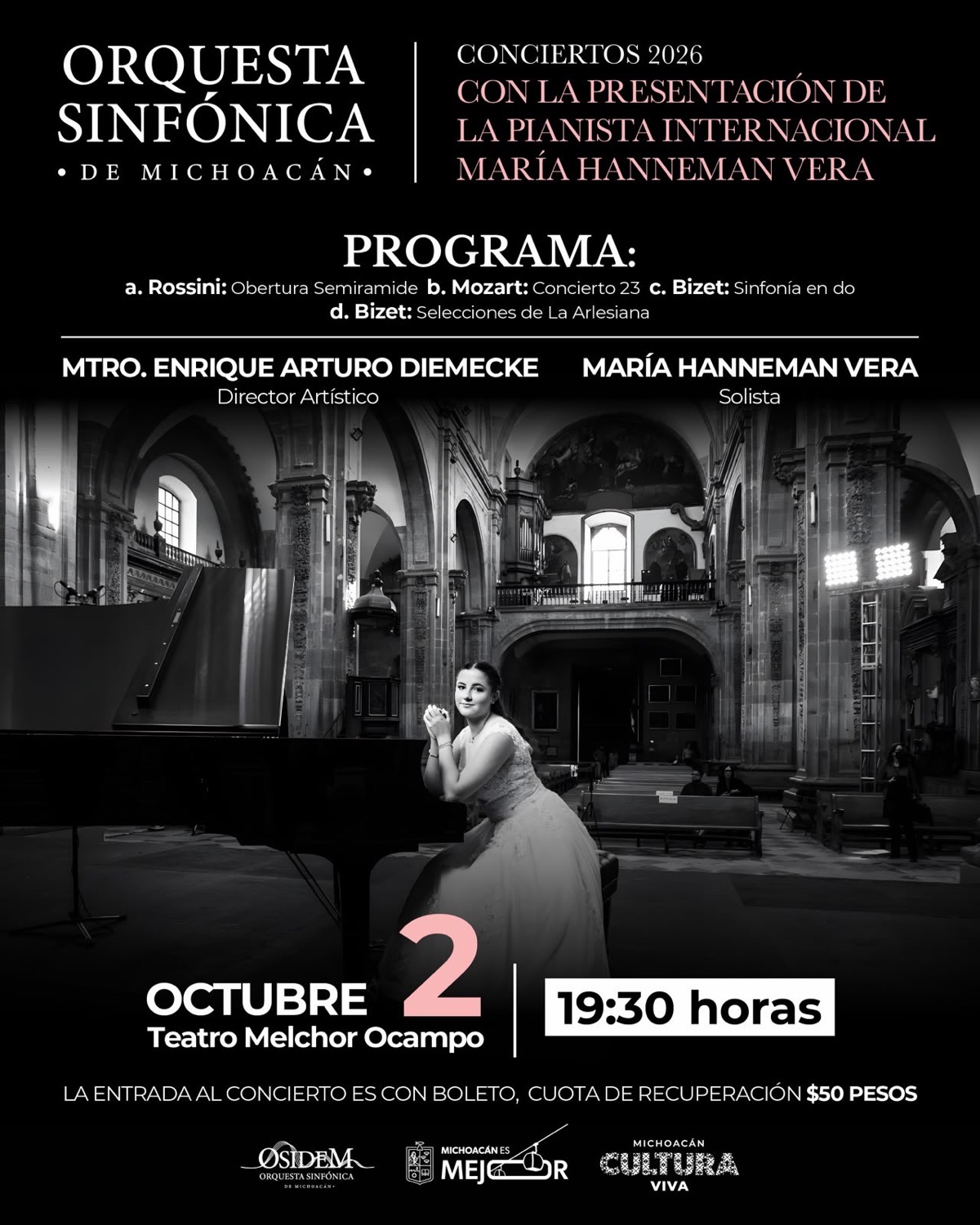 Cartel en blanco y negro de un concierto de la Orquesta Sinfónica de Michoacán con una pianista sentada junto a un piano en el interior de un teatro.