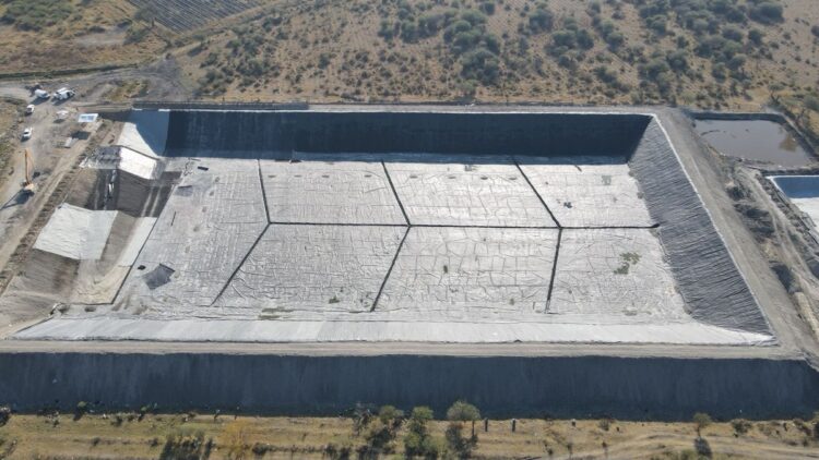 Vista aérea del CITIRS con celda de residuos y fosa de lixiviados en Michoacán