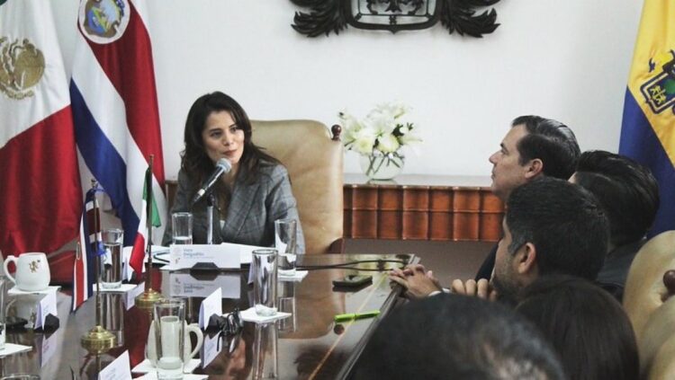 Verónica Delgadillo en reunión con delegación de Costa Rica sobre movilidad y seguridad vial en Guadalajara